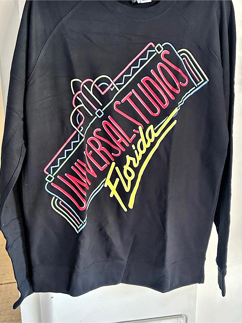 Universal Marquee Graphic Sweatshirt in Black Large NWT